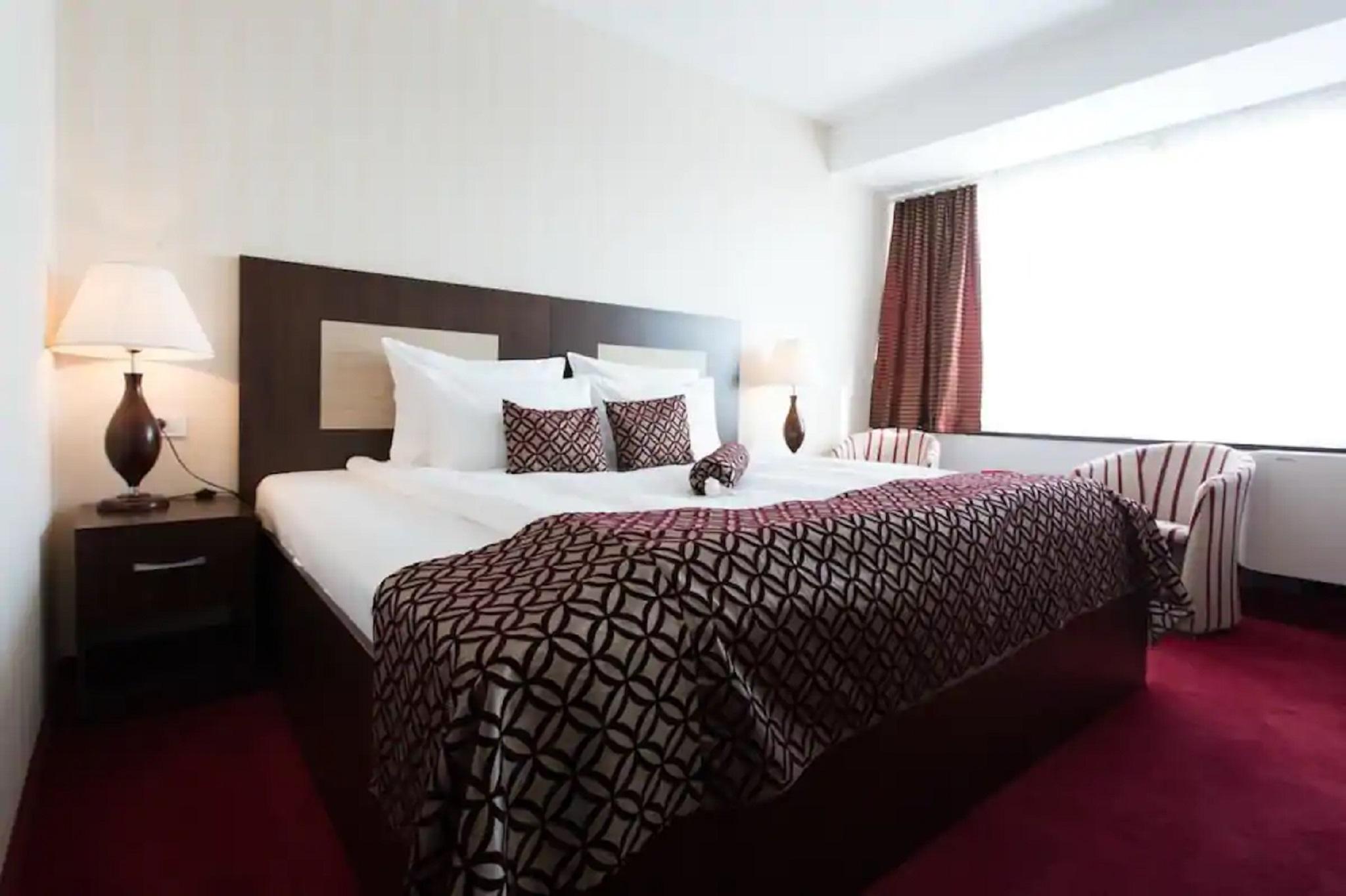 แกรนด์ โฮเต็ล นาโปกา Hotel คลูจ-นาโปกา ภายนอก รูปภาพ