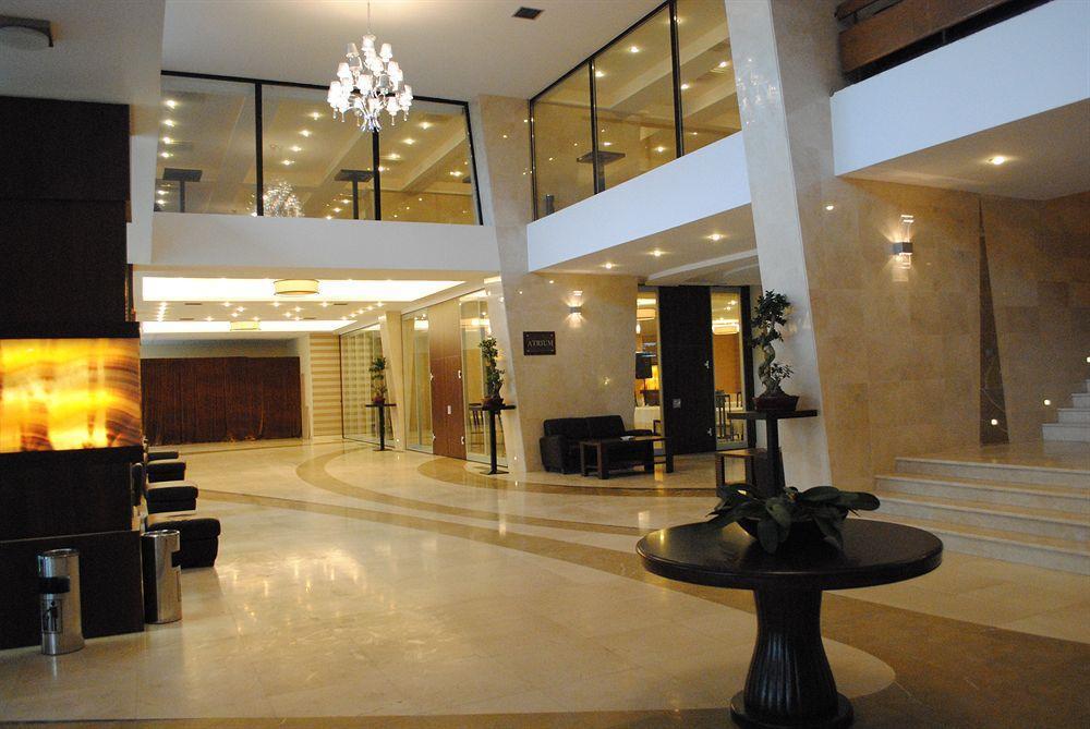 แกรนด์ โฮเต็ล นาโปกา Hotel คลูจ-นาโปกา ภายนอก รูปภาพ